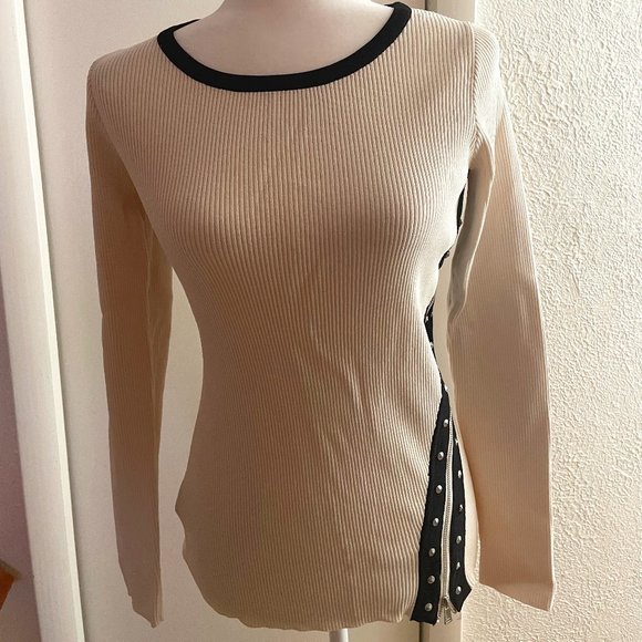 ZARA Ribbed Zipper Sweater (Unworn) - Picture 1 of 7